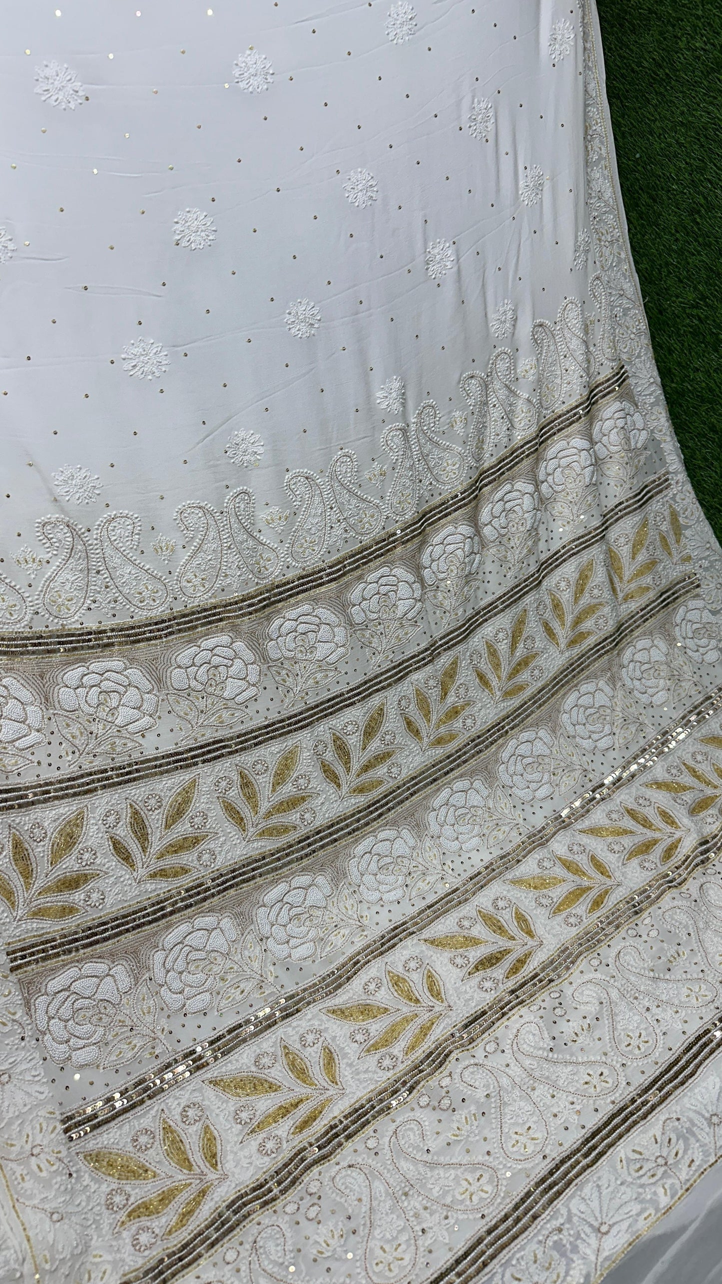 ChikanKari Saree