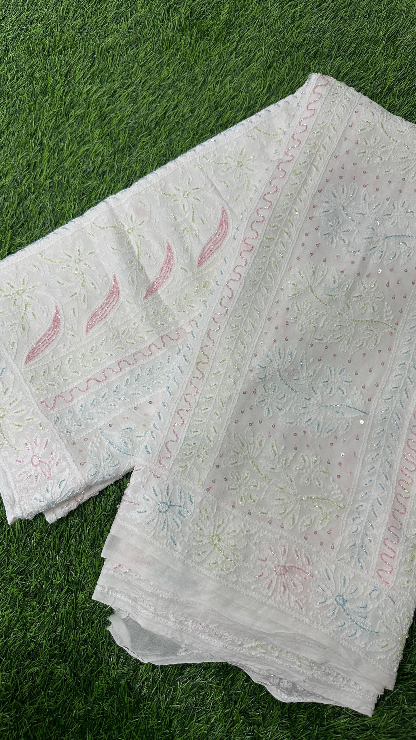 ChikanKari Saree