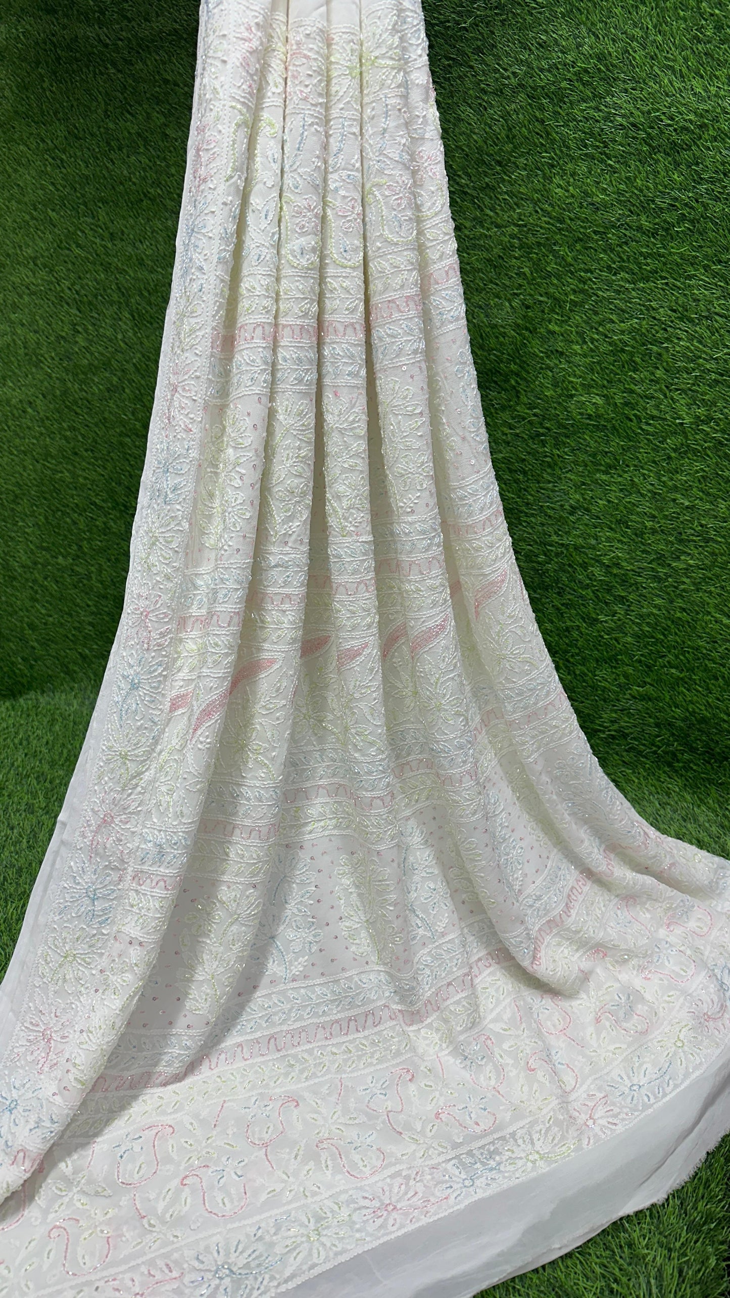 ChikanKari Saree