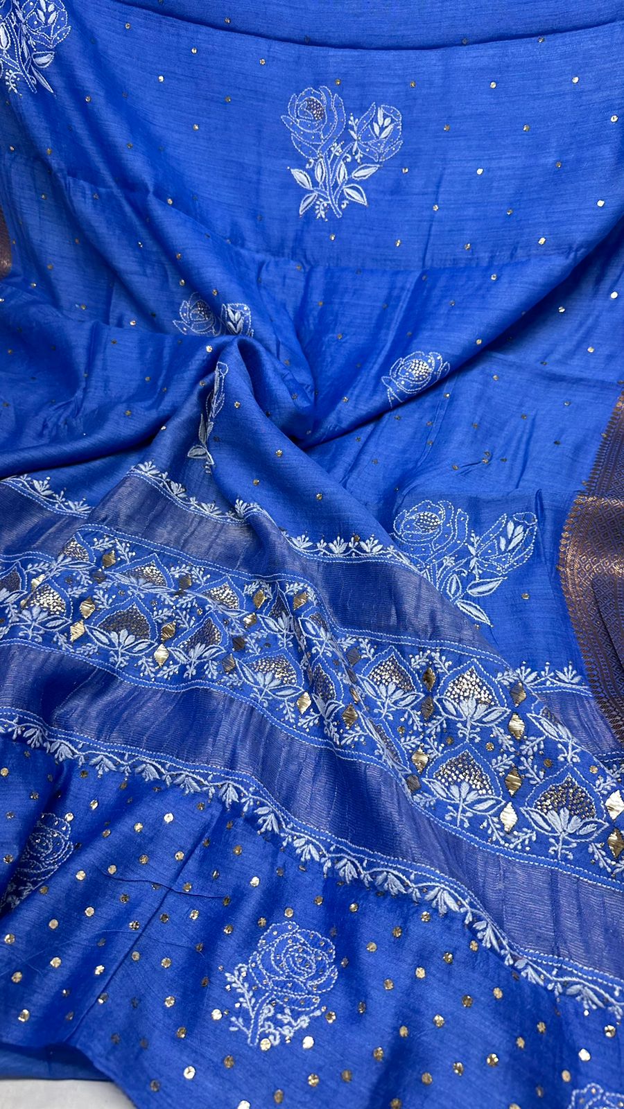 Exquisite Chikankari Handwork Saree – Traditional Elegance with Timeless Craftsmanship"