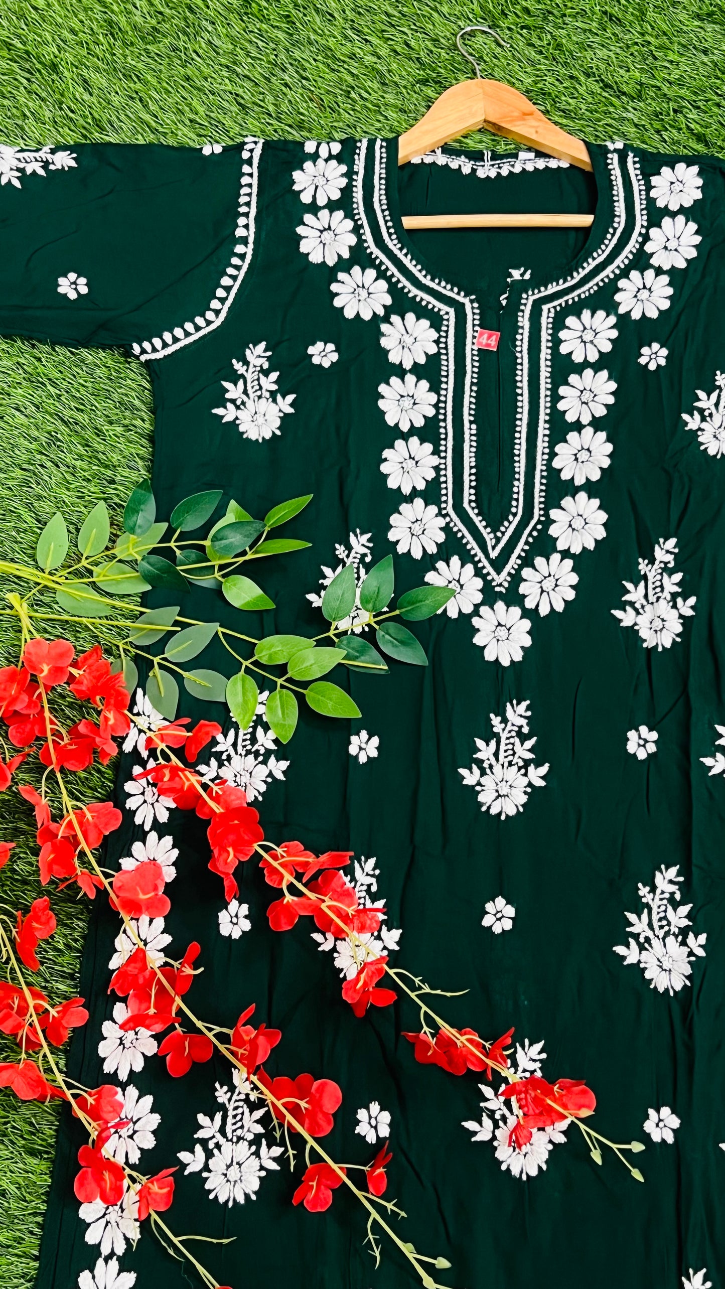 Modal Lucknowi Chikan Kurti