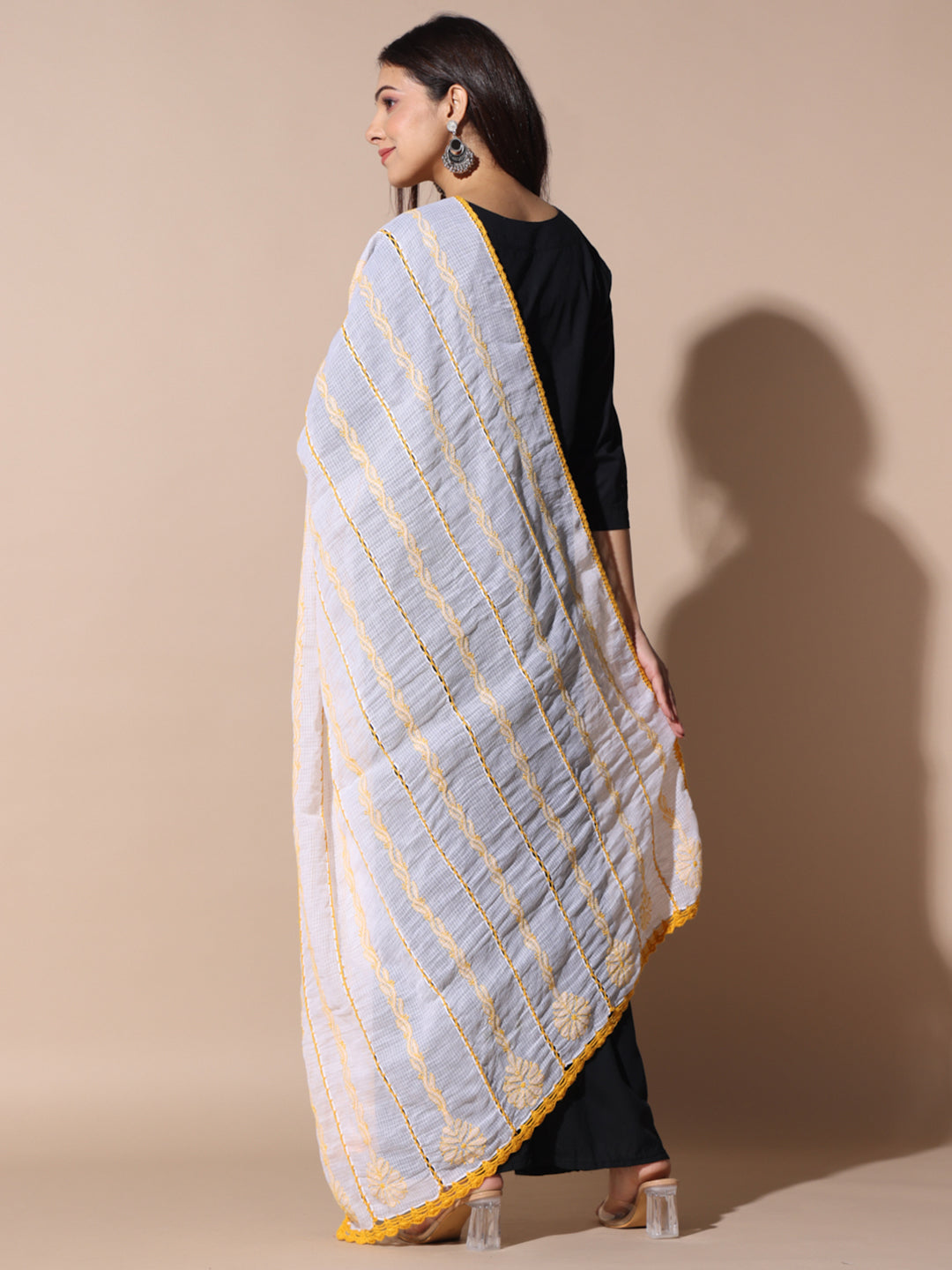 chikankari dupatta 