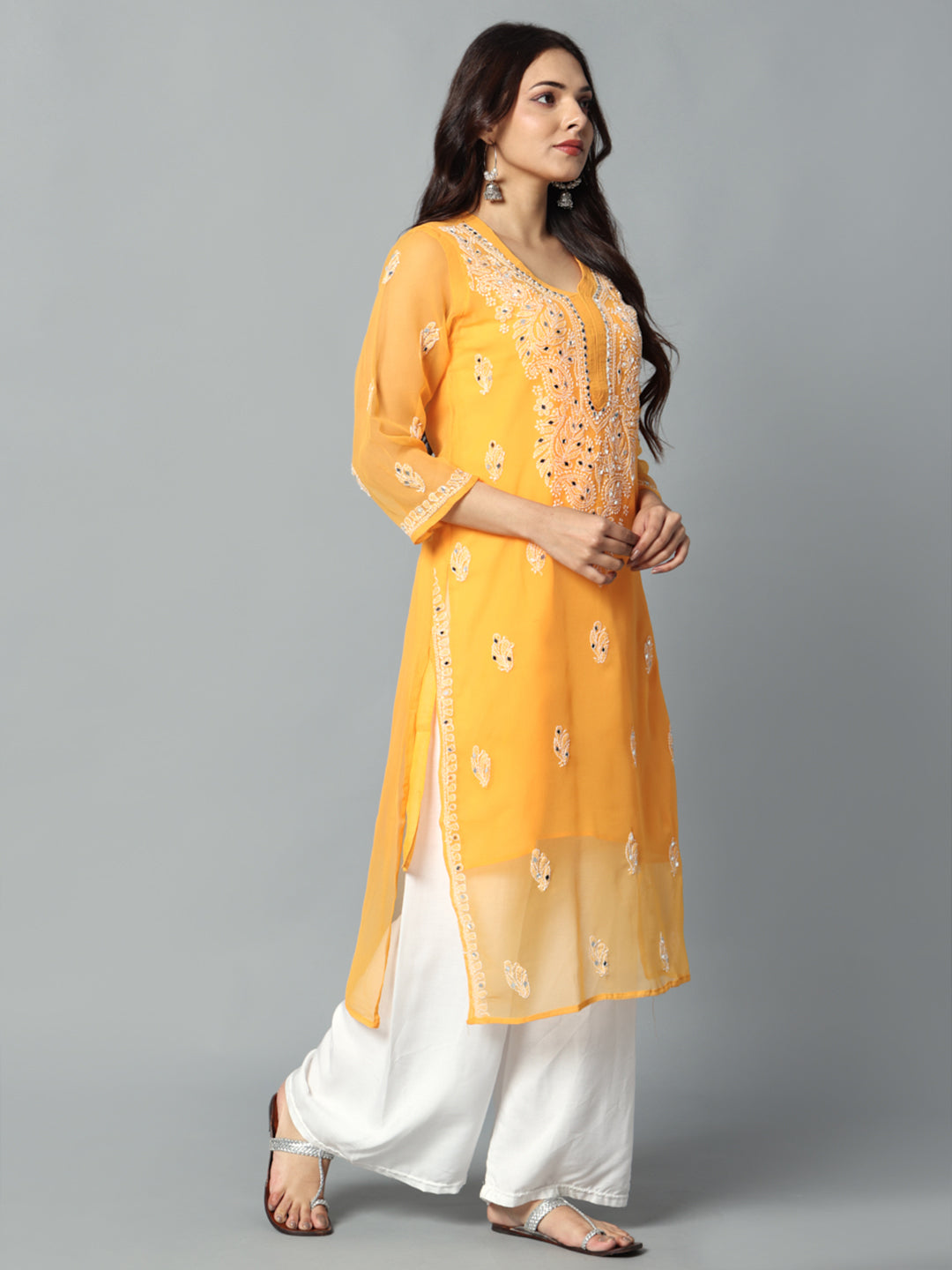 Chikankari kurti