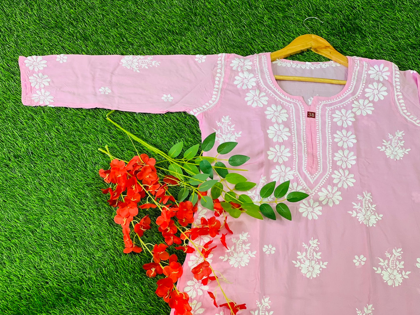 Modal Lucknowi Chikan Kurti