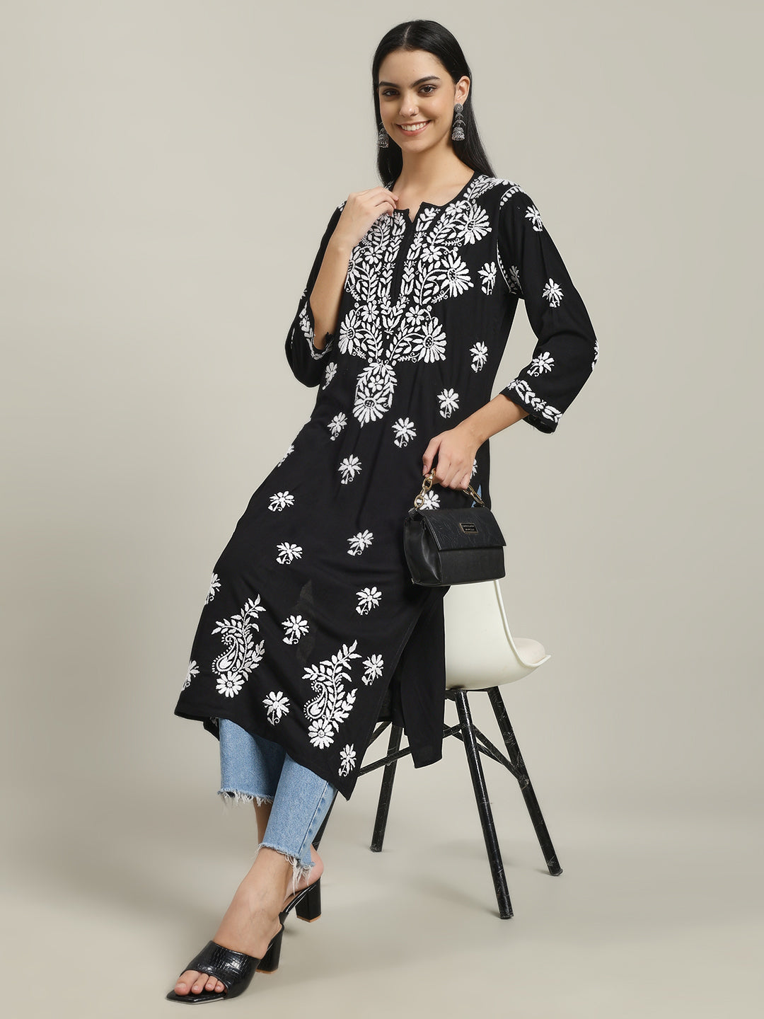 ChikanKari Kurti 
