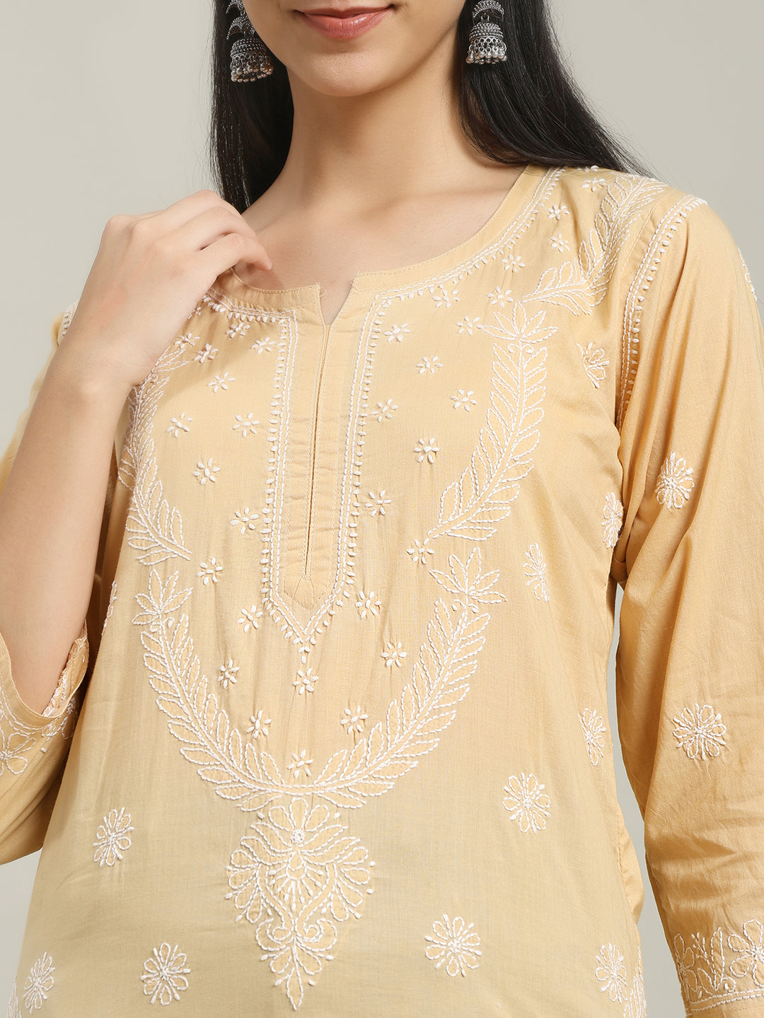 ChikanKari Kurti 