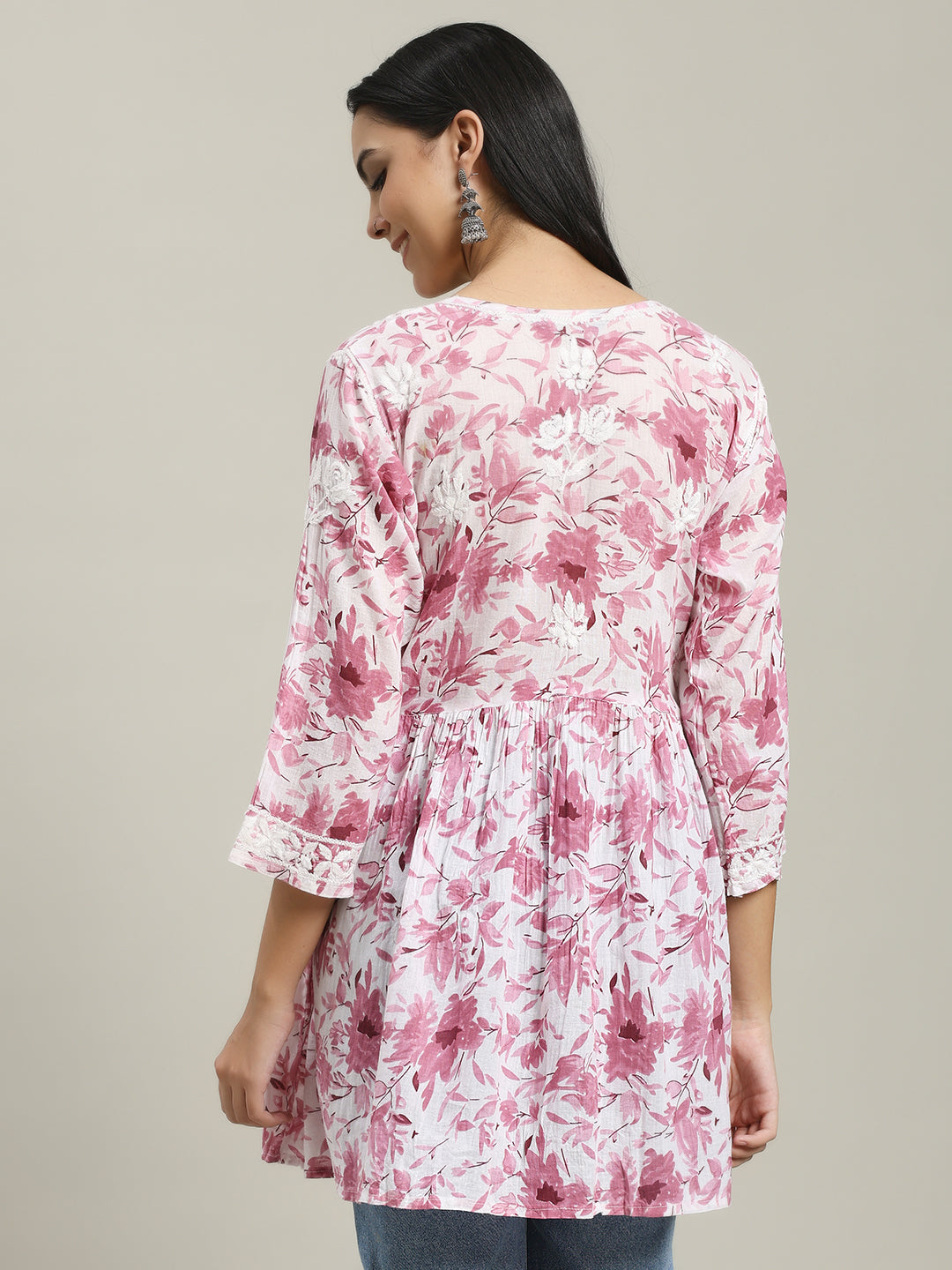 ChikanKari Short Gown