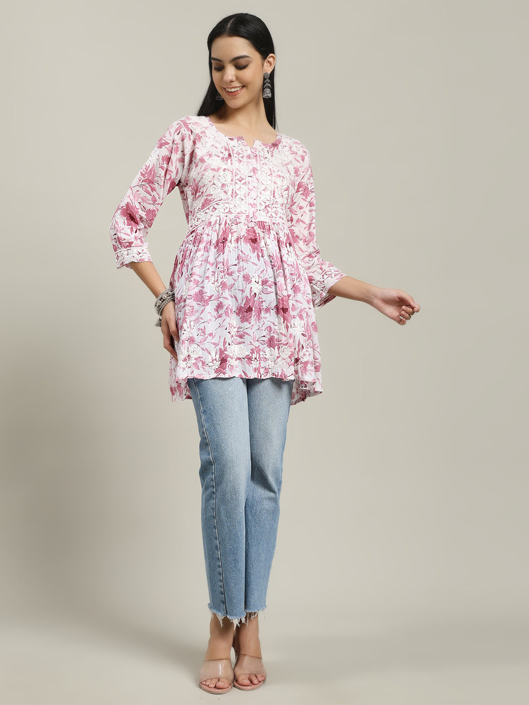 ChikanKari Short Gown