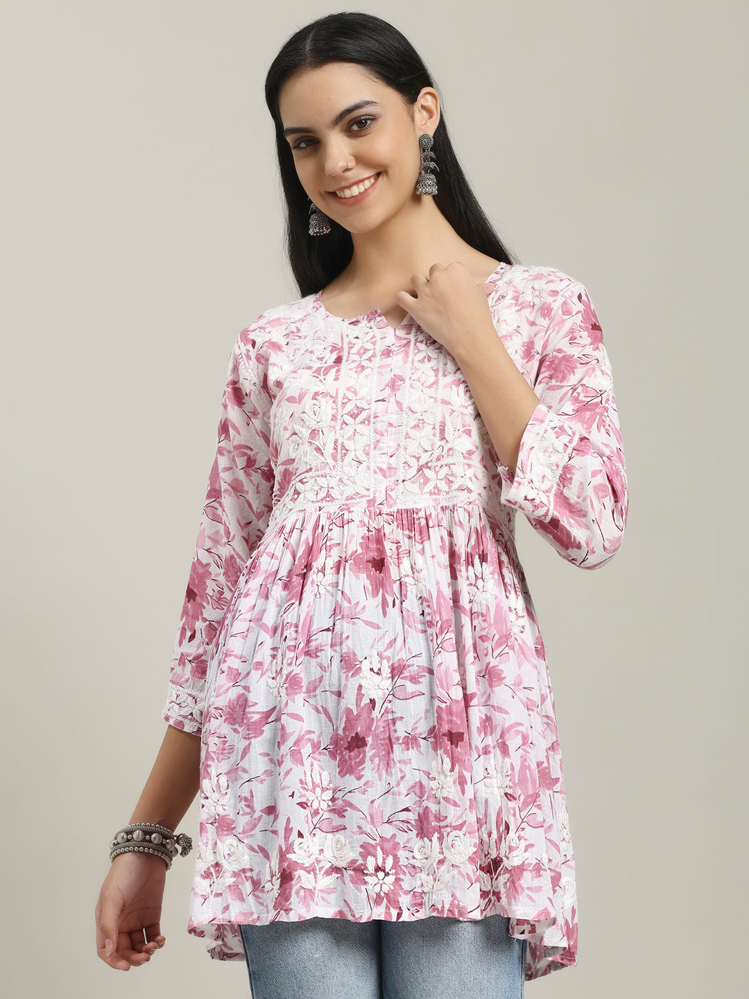 ChikanKari Short Gown