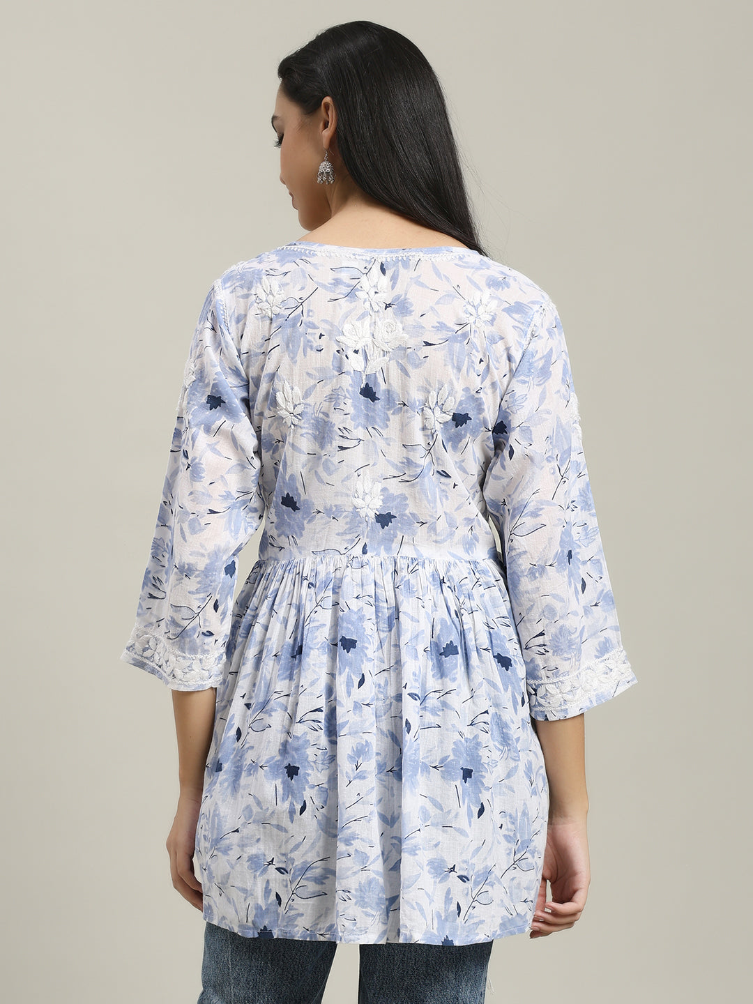 ChikanKari Short Gown