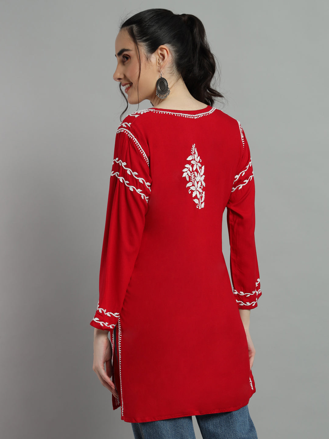 chikan kurti