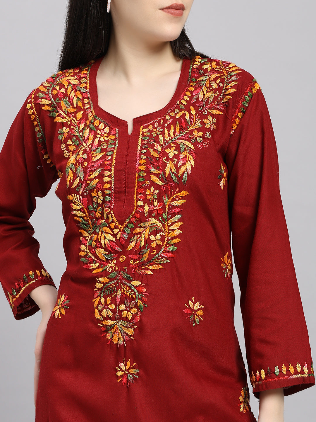 ChikanKari Kurti