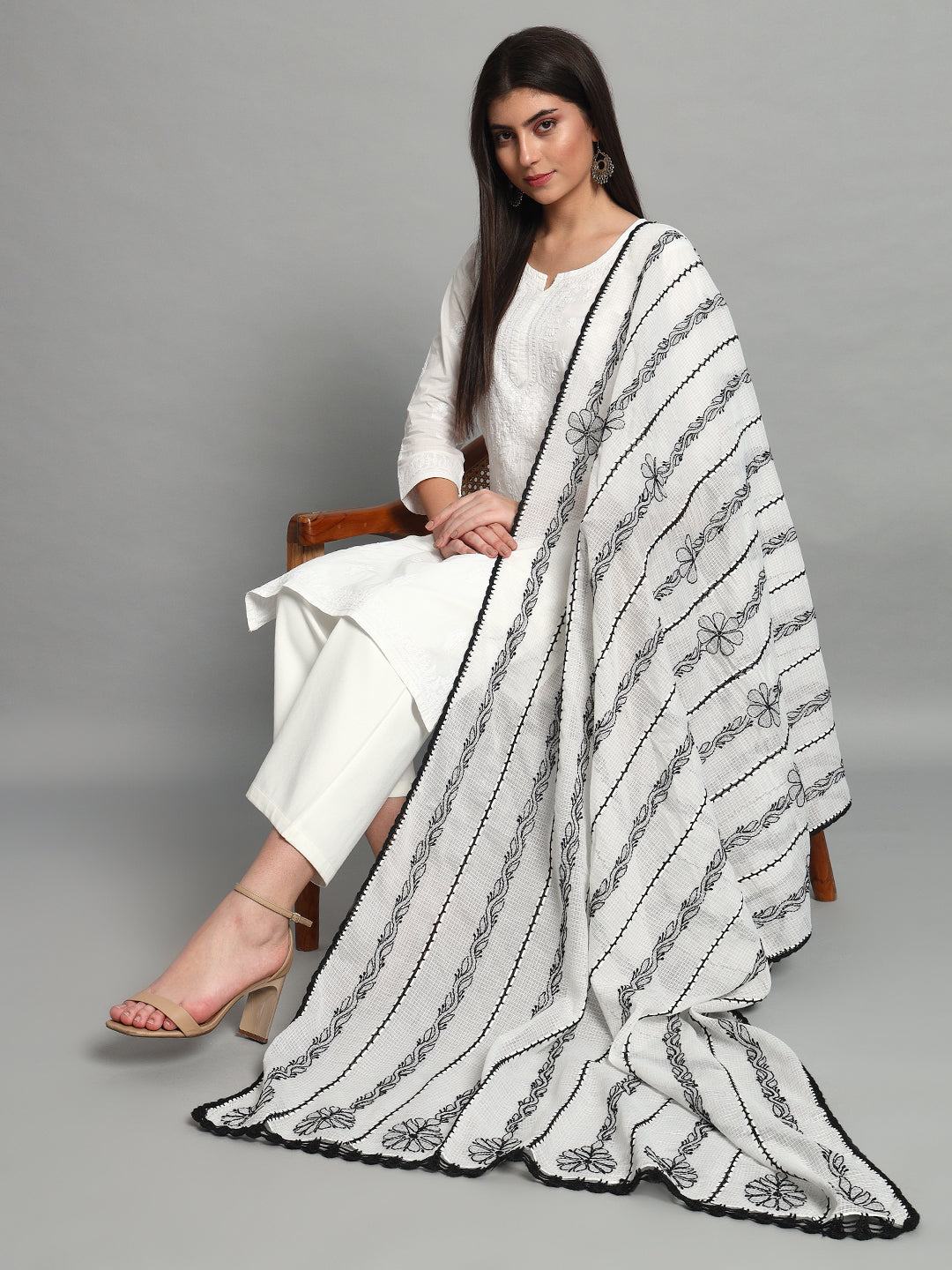 chikankari dupatta