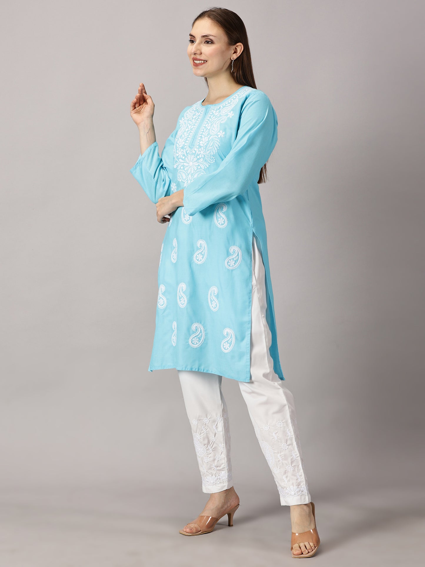 CHIKANKARI KURTI