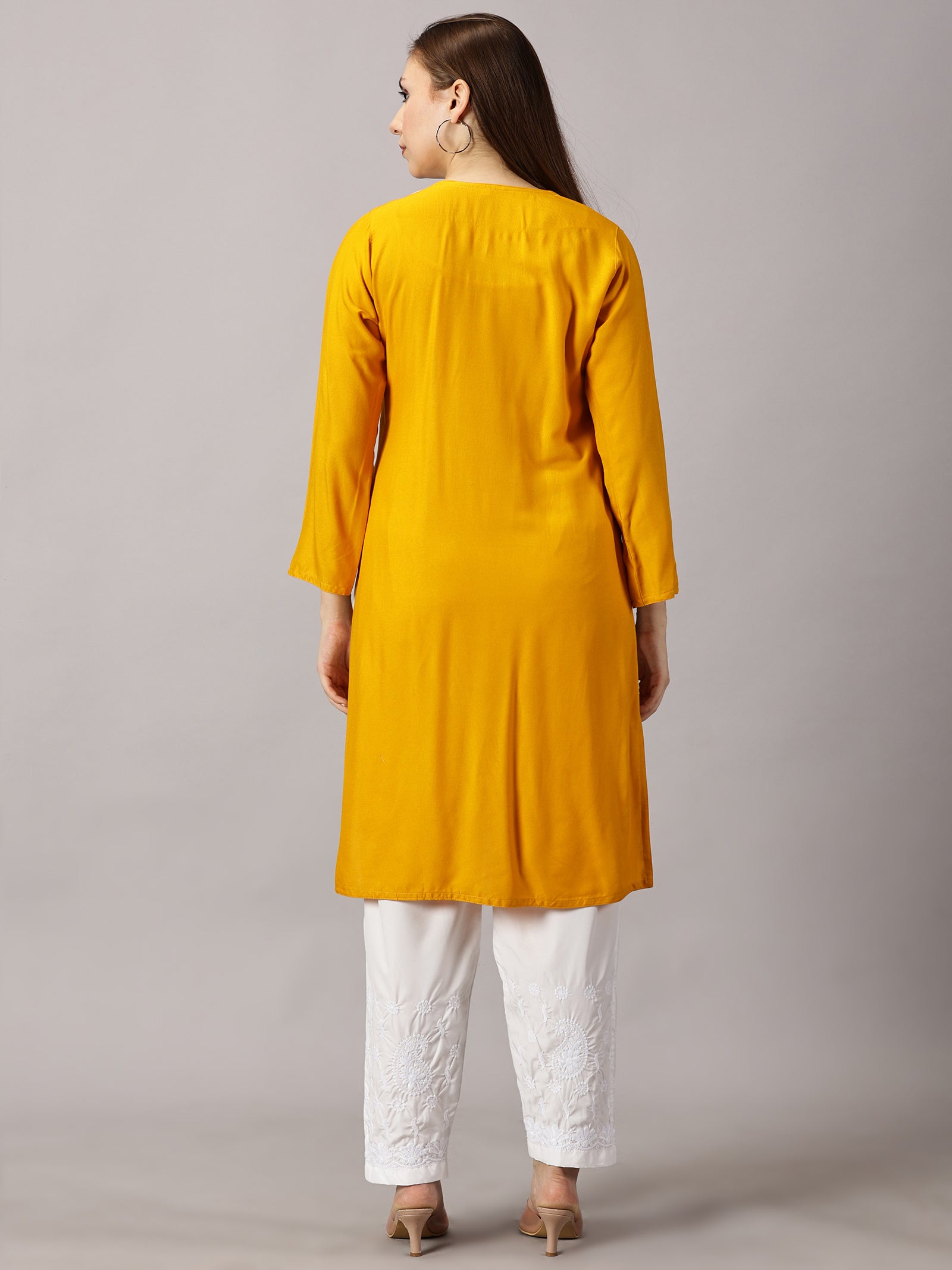 chikan kurti
