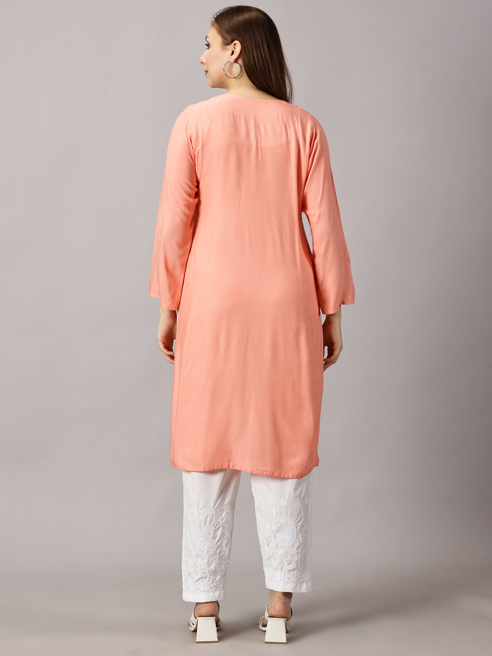 chikan kurti