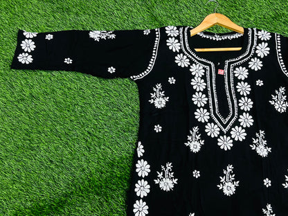 Modal Lucknowi Chikan Kurti