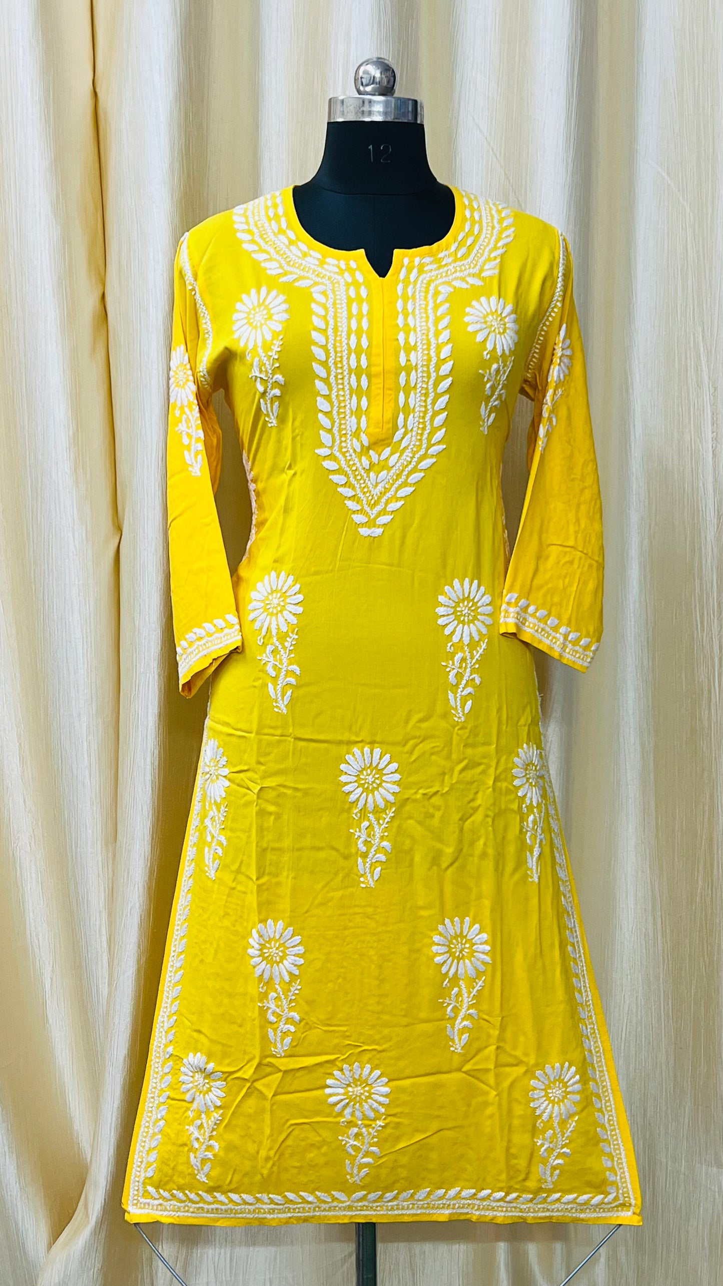 Chikan kurti