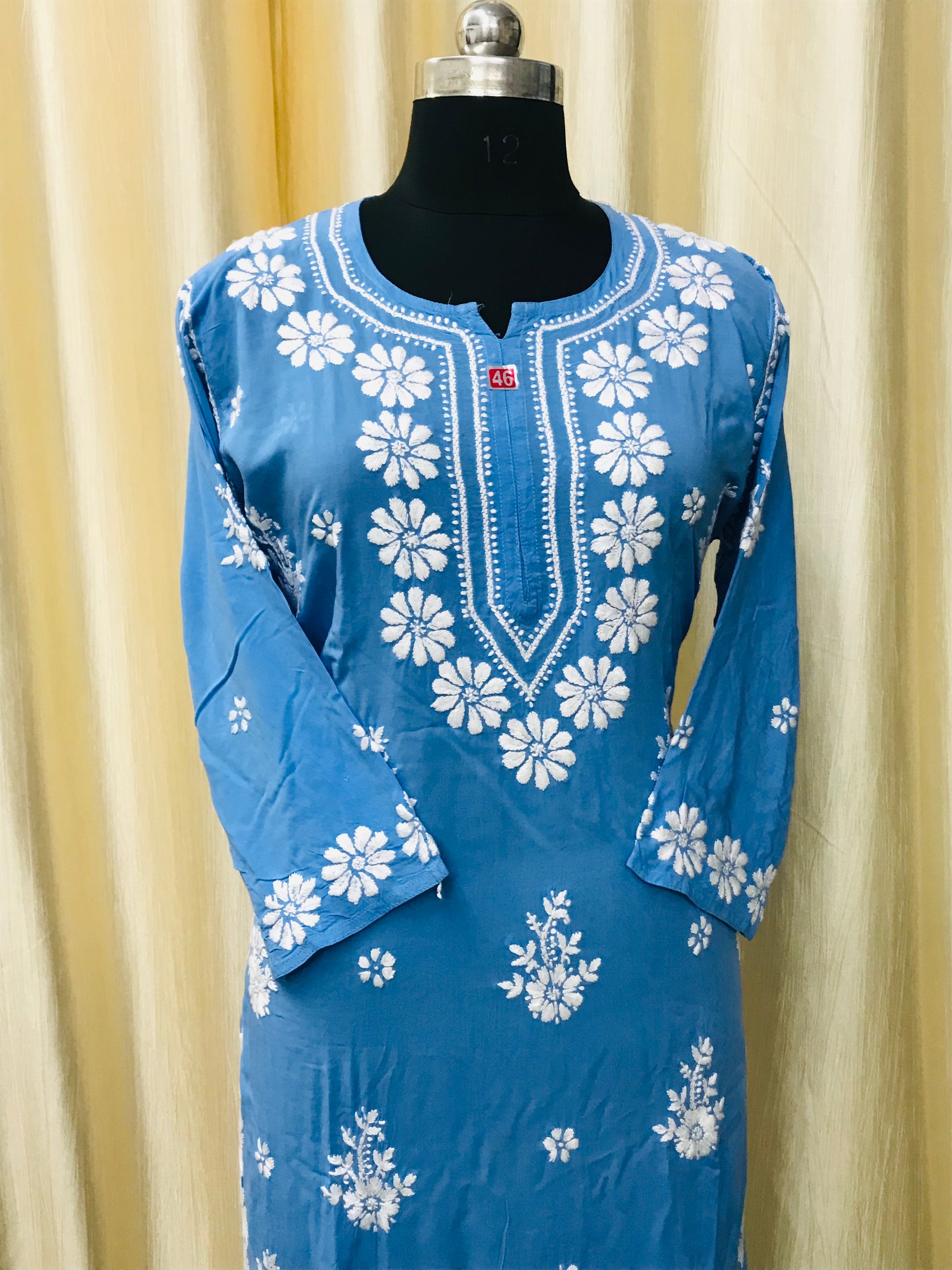 chikan kurti