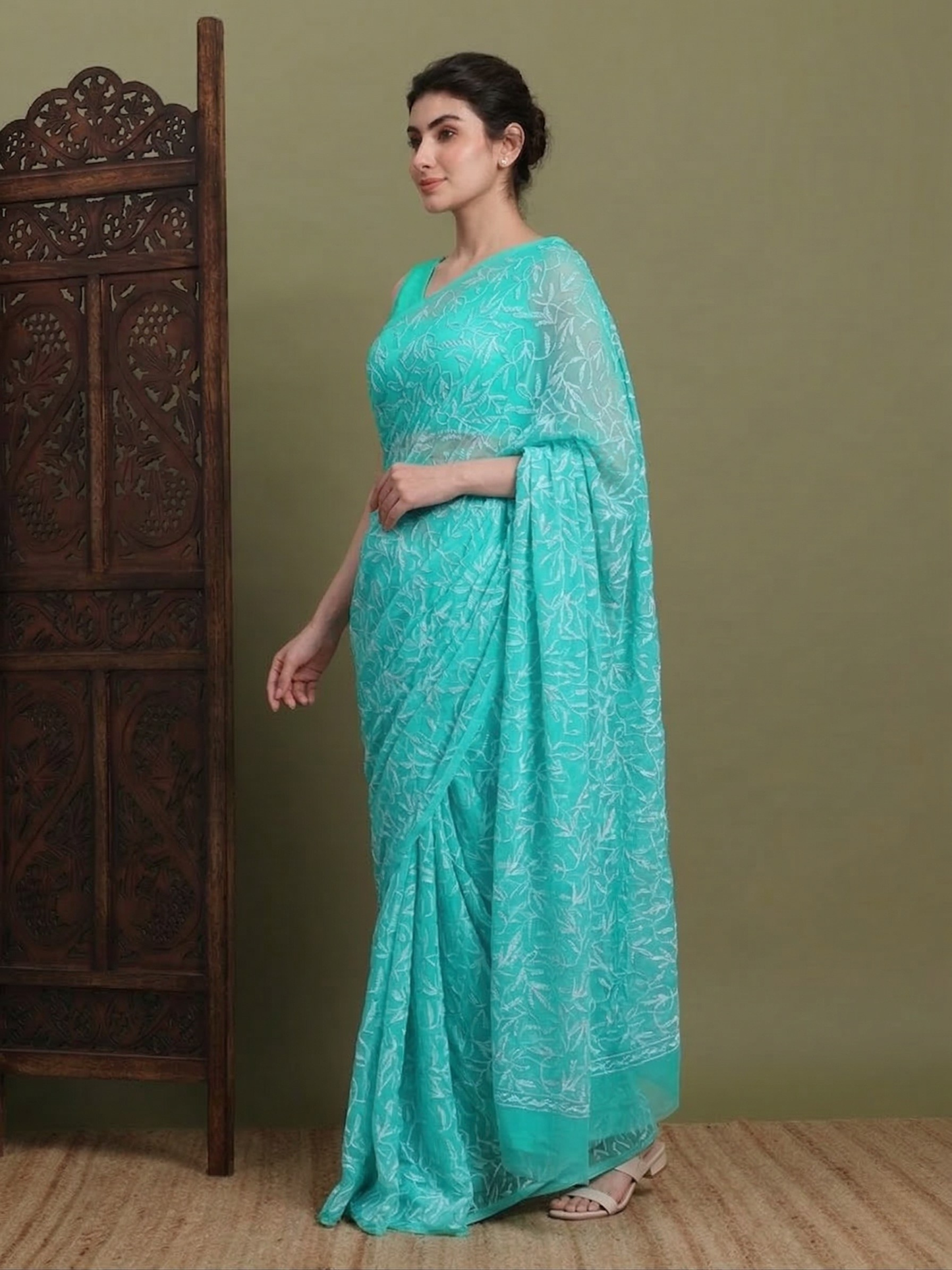 Exclusive Tepchi Hand-Made Chikankari Saree