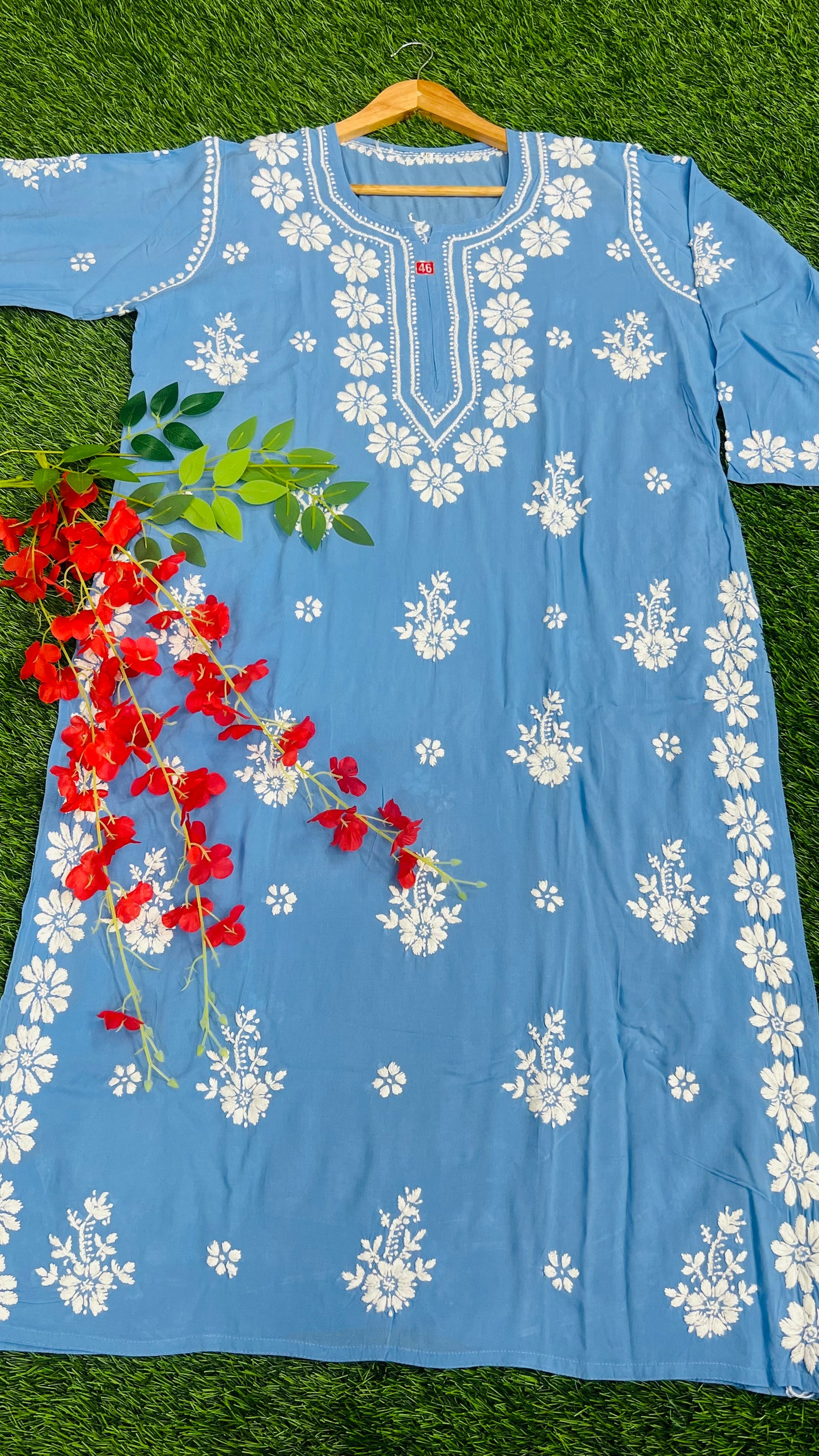 Modal Lucknowi Chikan Kurti