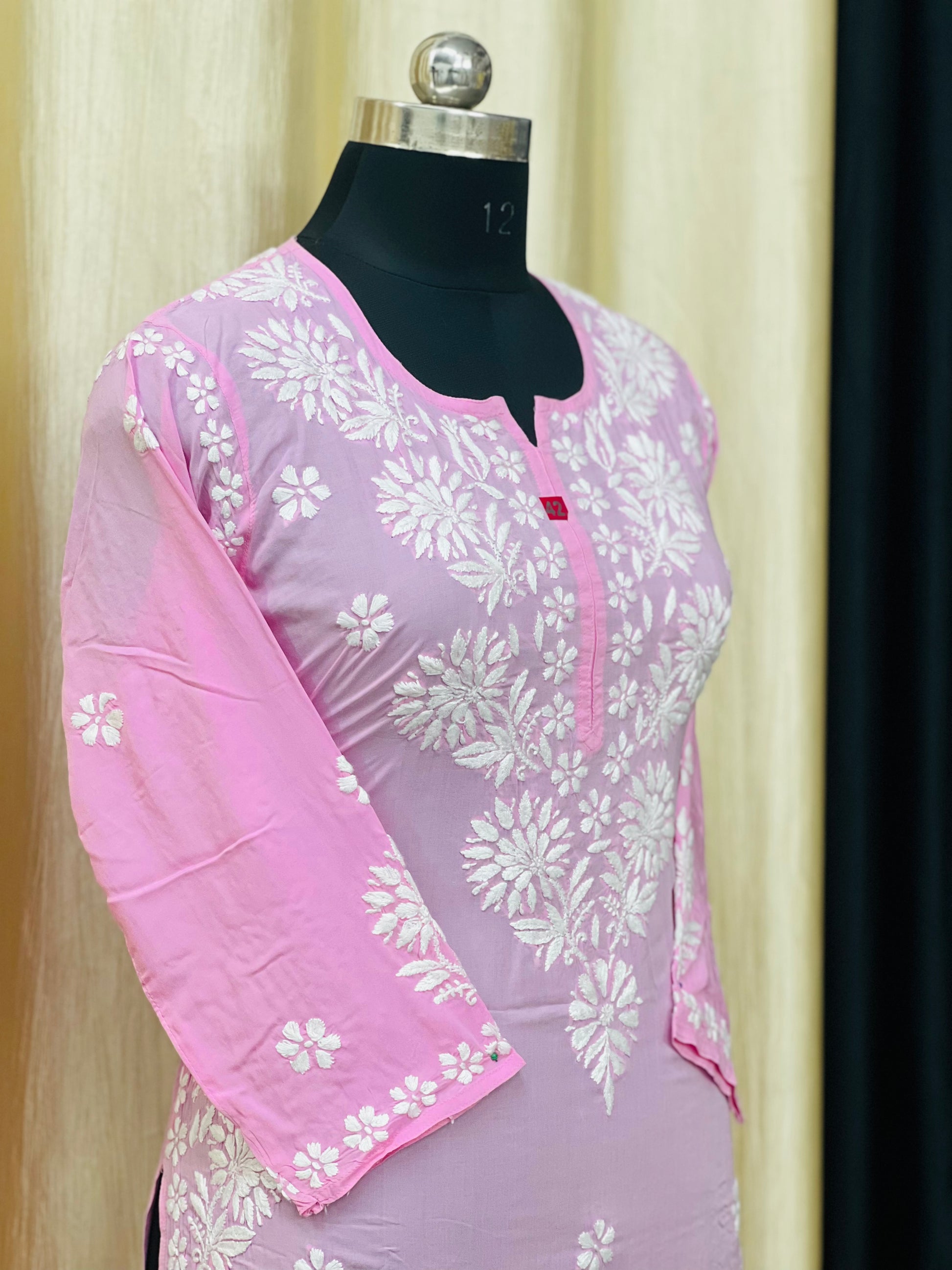 lucknowi Chikan Kurti