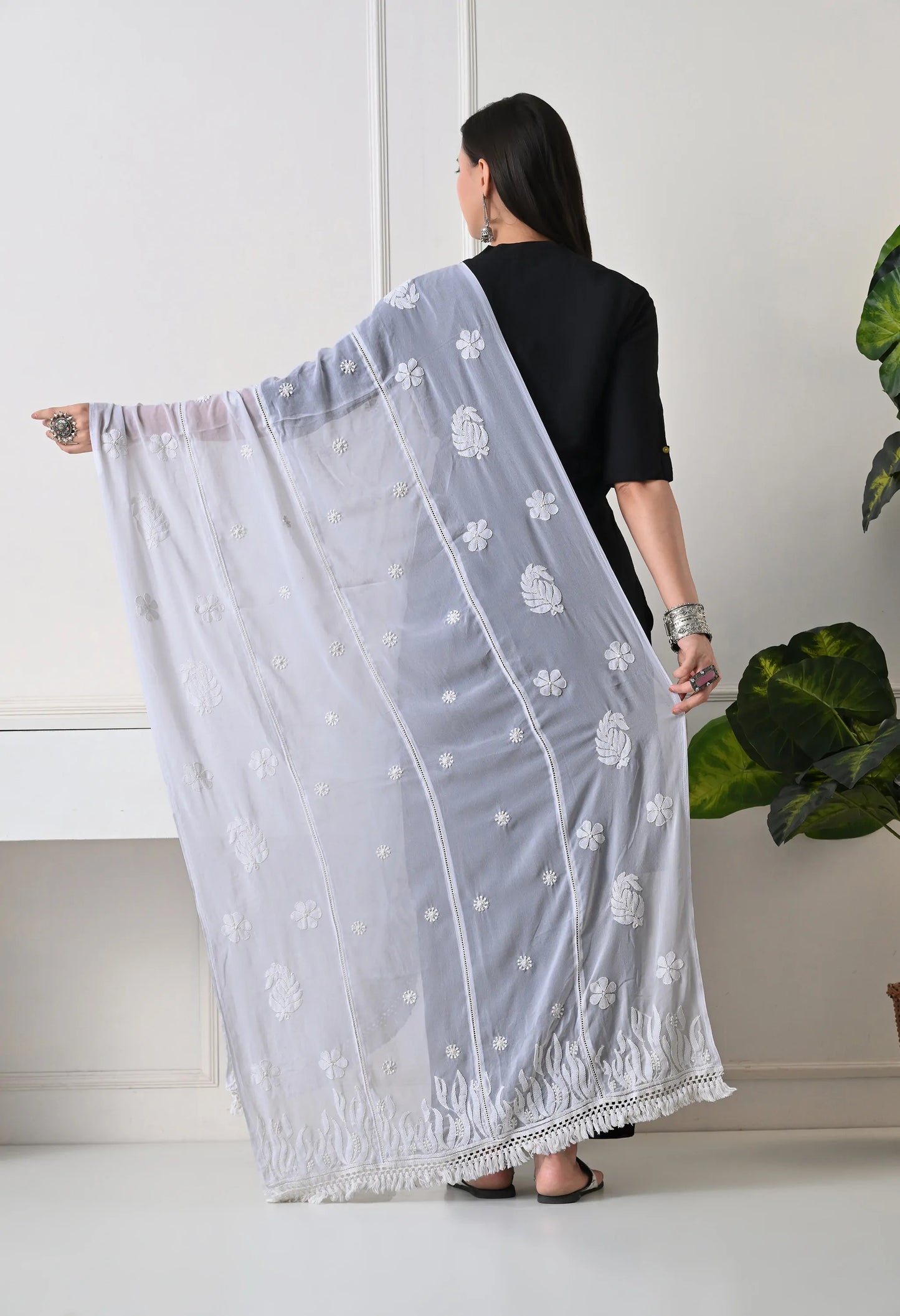 Lucknowi Chikankari Dupatta Back View