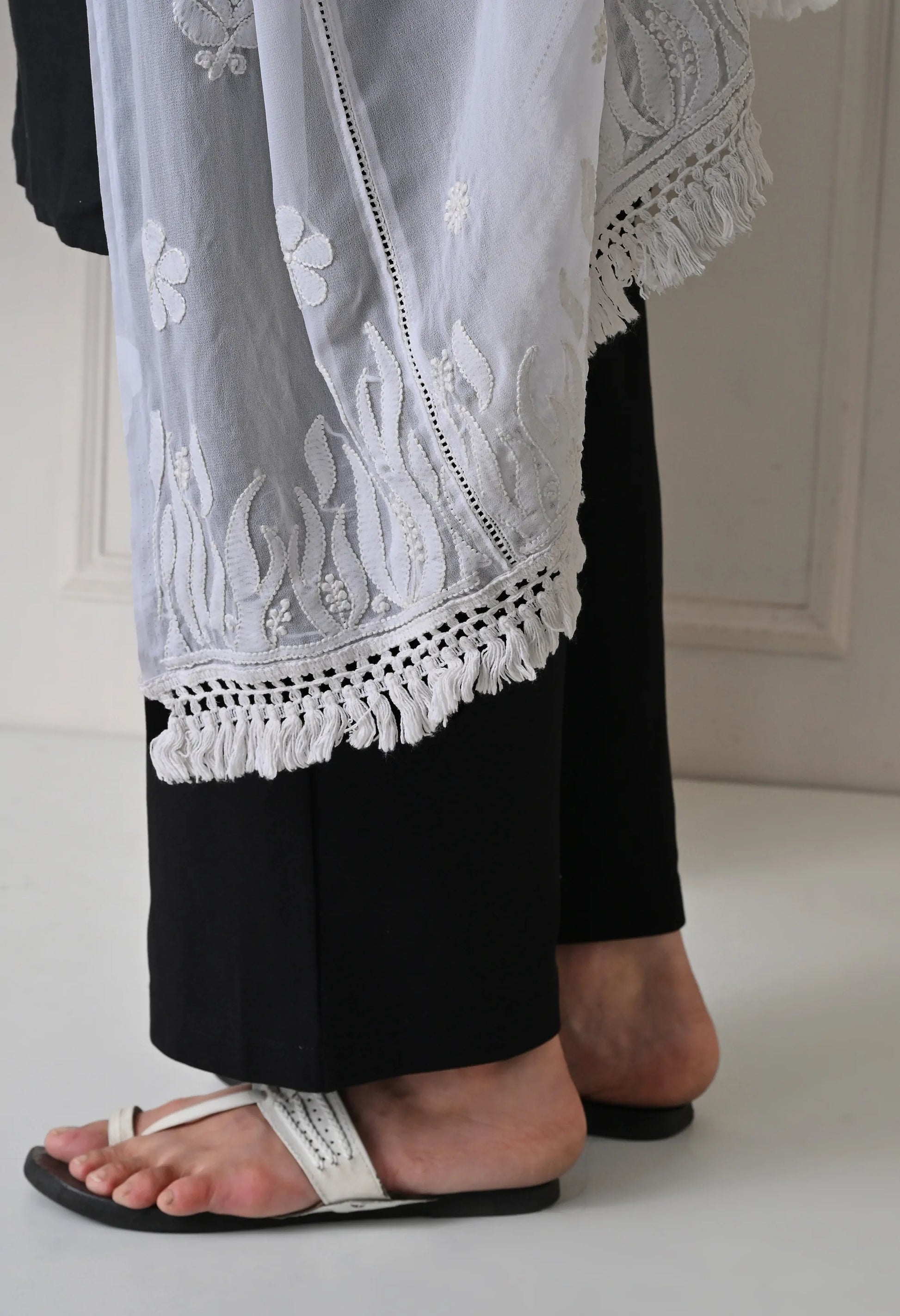 Lucknowi Chikankari Dupatta Bottom View