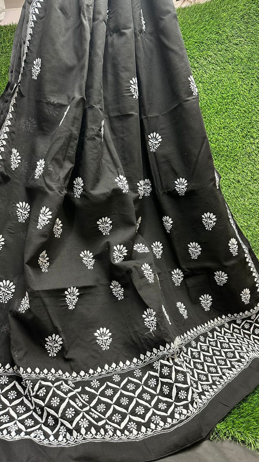 ChikanKari Saree