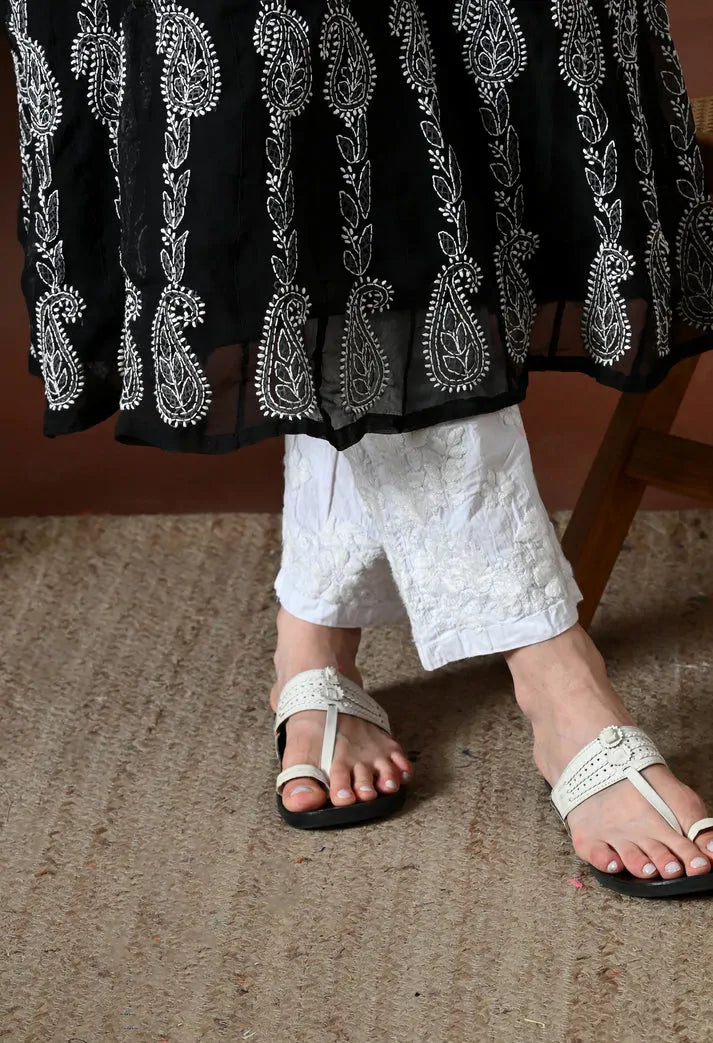 Bottom Embroidery Detail of Black Lucknowi Chikankari Kurti