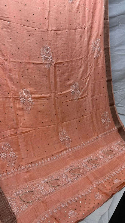 LUCKNOWI CHIKANKARI